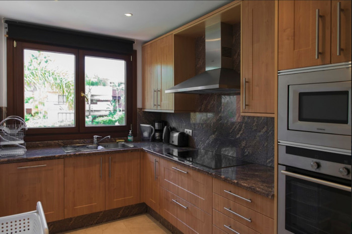 Qlistings Apartment - Penthouse in New Golden Mile, Costa del Sol image 5